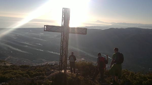 Cruz cima Agulles en Valencia 1