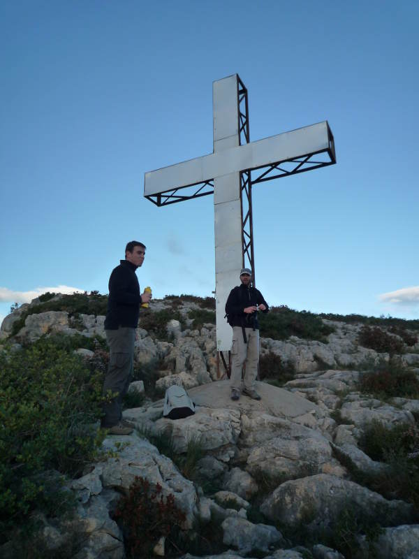 Cruz cima Agulles en Valencia 3
