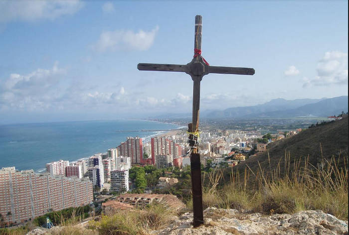 Cruz en Cullera