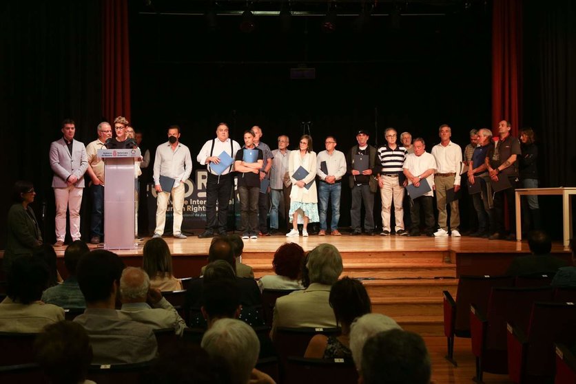 Foto durante la intervención de la presidenta Chivite en el homenaje del Gobierno de Navarra a las víctimas de abusos sexuales de la Iglesia