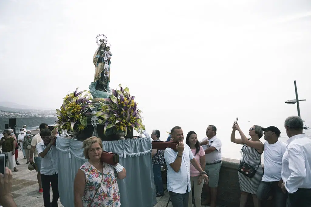 El Carmen procesionó por las calles de La Punta.
