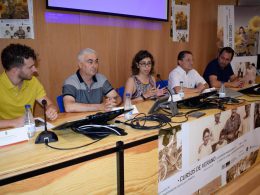 Mesa de inauguración del curso de verano "Laicismo y escepticismo"