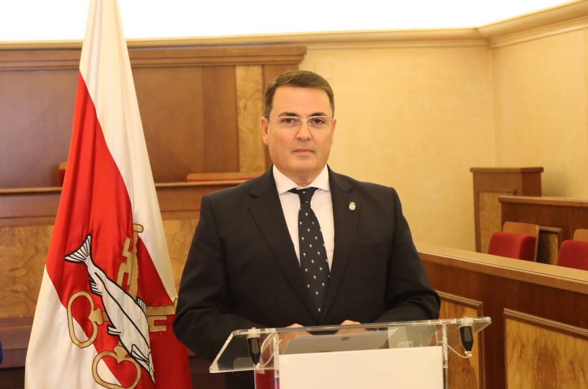 PEDRO LUIS RODRÍGUEZ, DURANTE EL ANUNCIO ESTA TARDE EN EL SALÓN DE PLENOS MUNICIPAL.