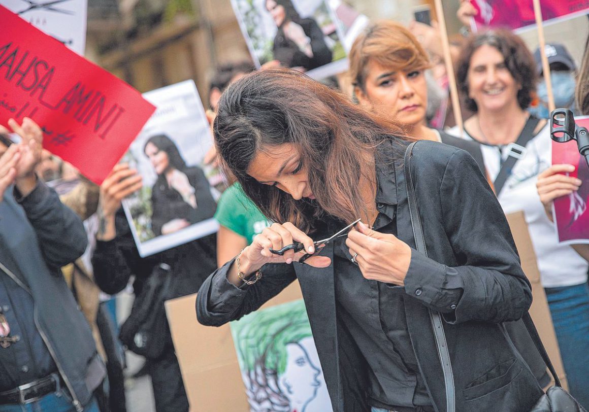 Manifestación en apoyo a las revueltas populares de Irán