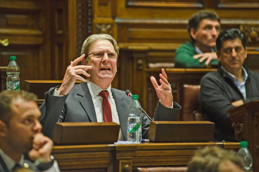 Ope Pasquet durante la sesión de Diputados que discute la eutanasia (05.10.2022). Foto: Mara Quintero