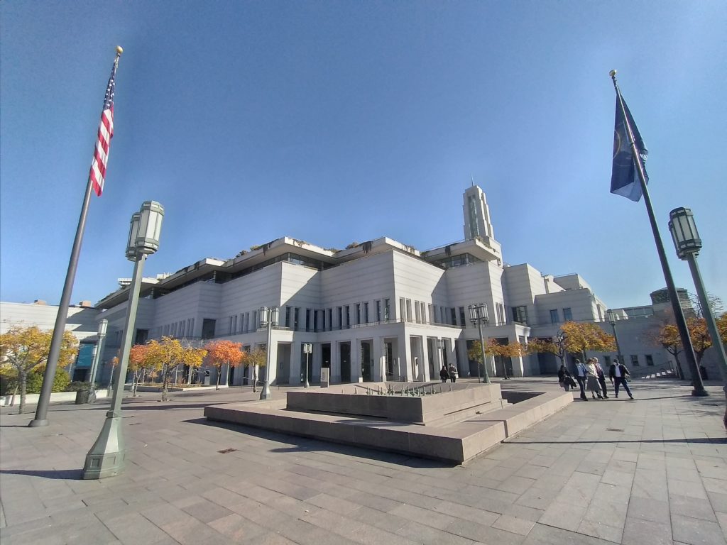 Foto: Centro de conferencias de la Iglesia de Jesucristo de los Santos de los Últimos Días en Utah, Estados Unidos. Créditos: Luis Madrigal.