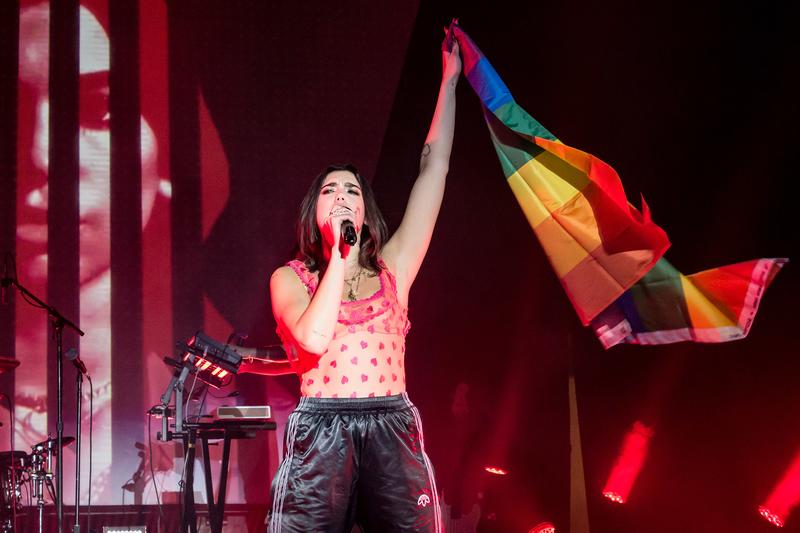 Dua Lipa en una actuación en Los Ángeles, en 2018. Foto: Justin Higuchi