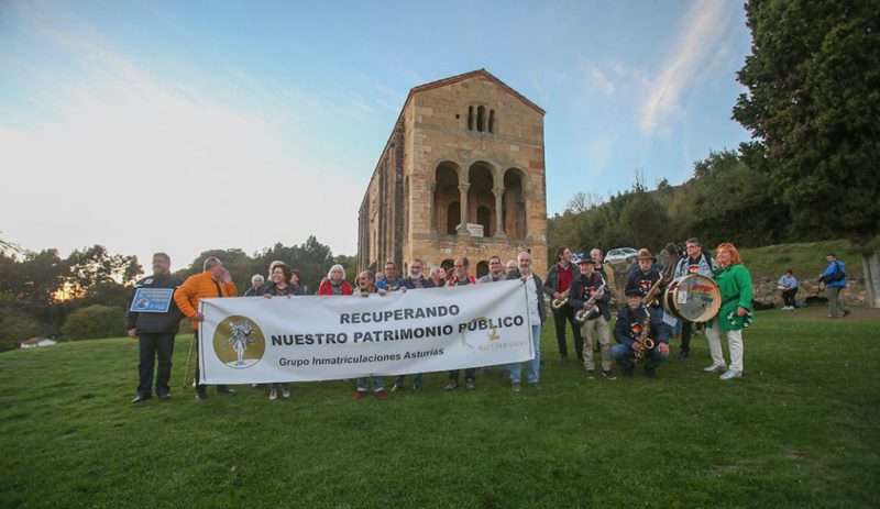 Concentración en Santa María del Naranco. Foto: Iván G. Fernández