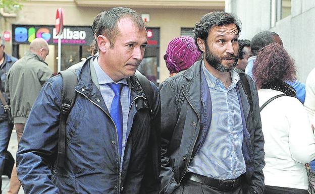 A la derecha, el profesor de Gaztelueta acusado de abusos sexuales. / F. g.