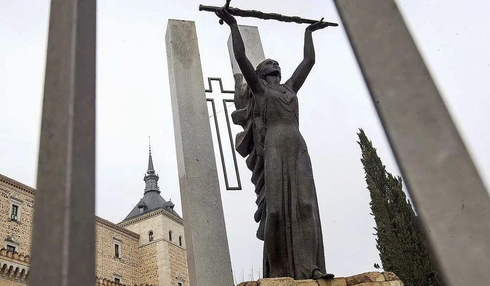 Ángel del Alcázar, obra del escultor Juan de Ávalos. - Foto: Yolanda Lancha