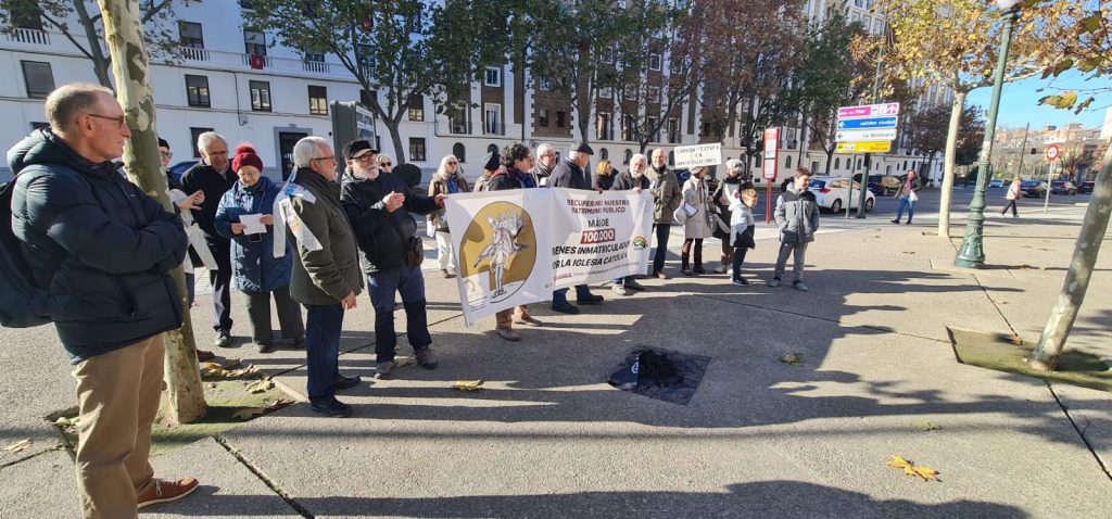 Concentración frente al edificio Pignatelli, sede del Gobierno de Aragón | Foto: MHUEL