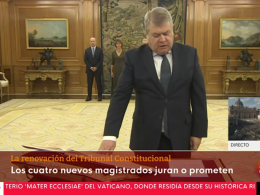 César Tolosa jura su cargo como magistrado del Tribunal Constitucional