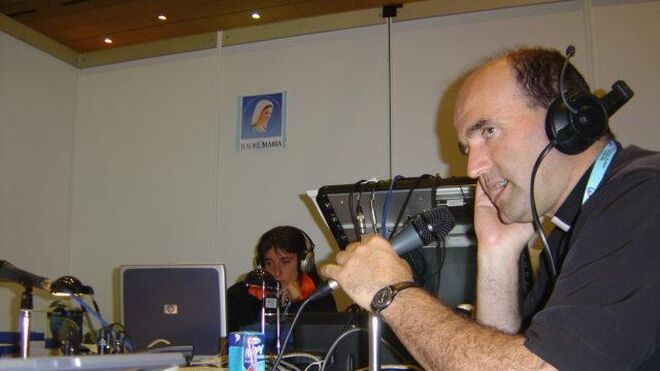 El obispo Munilla durante su programa Sexto Continente Radio María