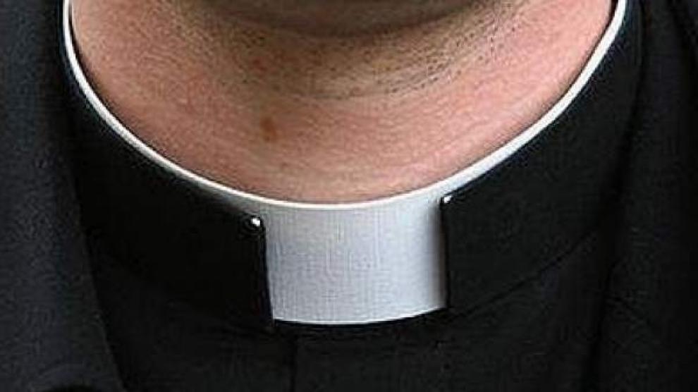 Imagen de archivo de un alzacuellos.ARCHIVO