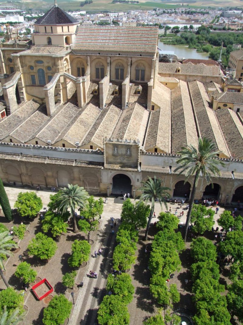 Vista aérea de la Mezquita de Córdoba y el Patio de los Naranjos. Fotografías: César Pérez