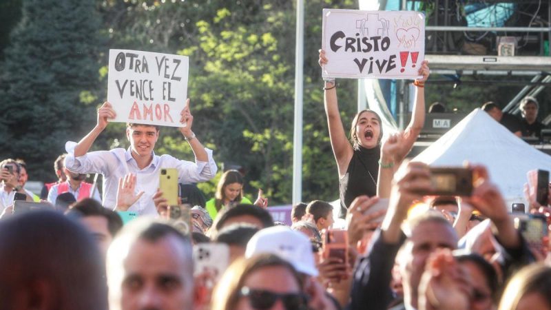 Ambiente durante la Fiesta Concierto de la Resurrección de Cristo en Cibeles, a 15 de abril de 2023, en Madrid Ricardo Rubio / Europa Press
