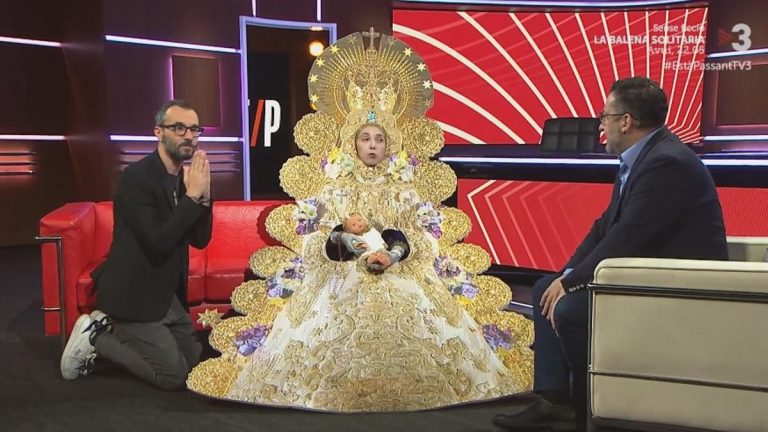 Un momento de la parodia del programa 'Està passant', de TV3.