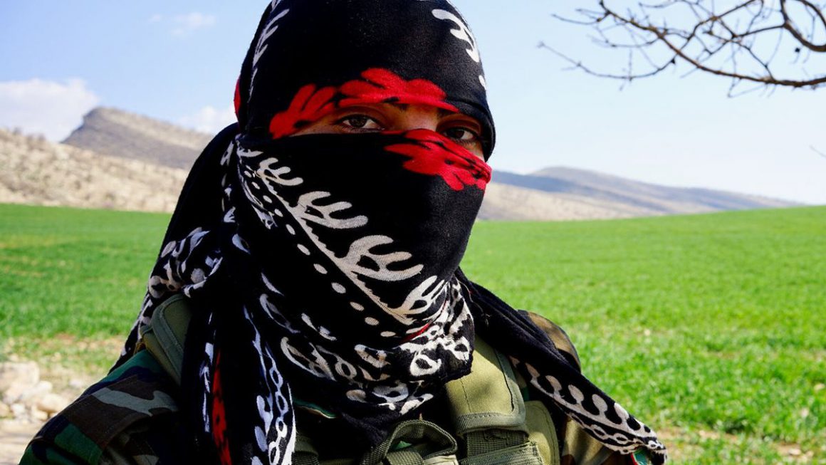 Rezan, de 25 años, originaria de Sanandaj, capital del Kurdistán iraní (Kurdistán de Irak, marzo de 2023). © Photo Rachida El Azzouzi / Mediapart