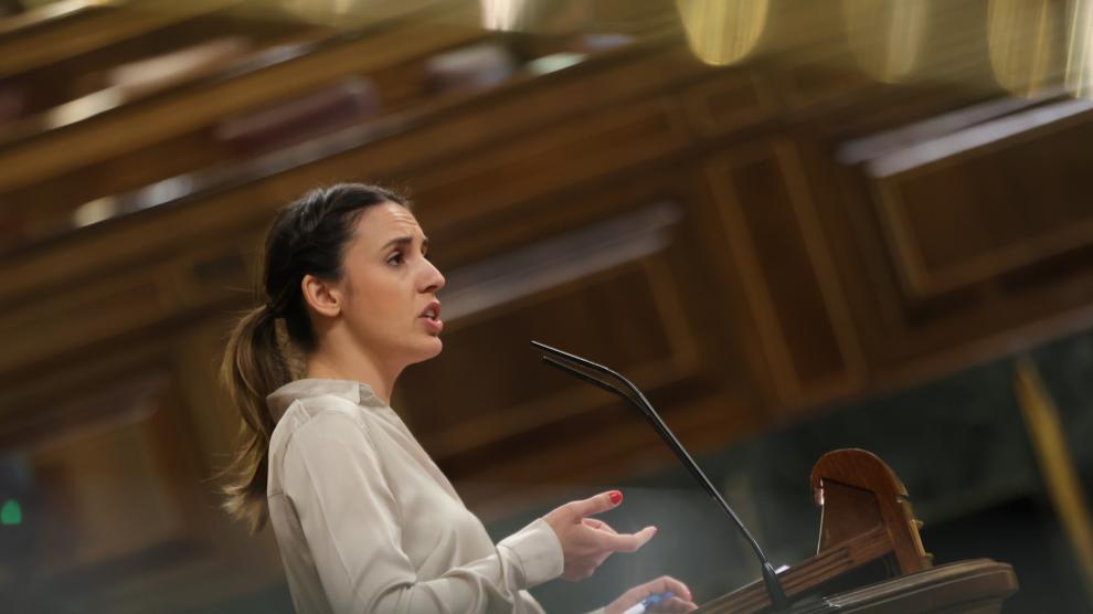 La ministra de Igualdad, Irene Montero, interviene durante una sesión plenaria en el Congreso de los Diputados.EUROPA PRESS