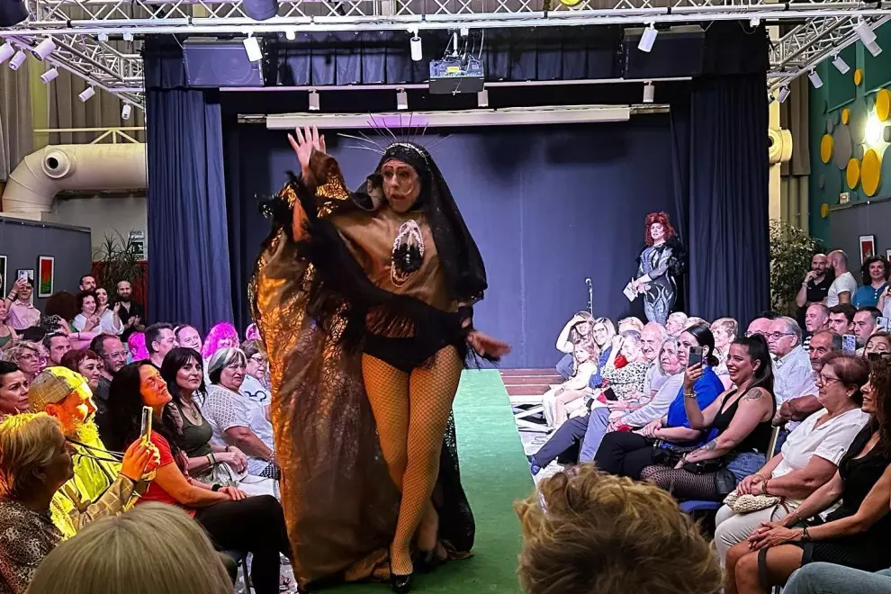 Traje drag de 'la Virgen de Logroño' con motivo de los actos del Orgullo, a 20 de junio de 2023. — Instagram GYLDA LGTBI