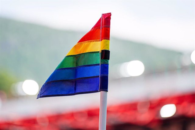Imagen de archivo de una bandera arcoiris. - Europa Press/Contacto/Marius Simensen
