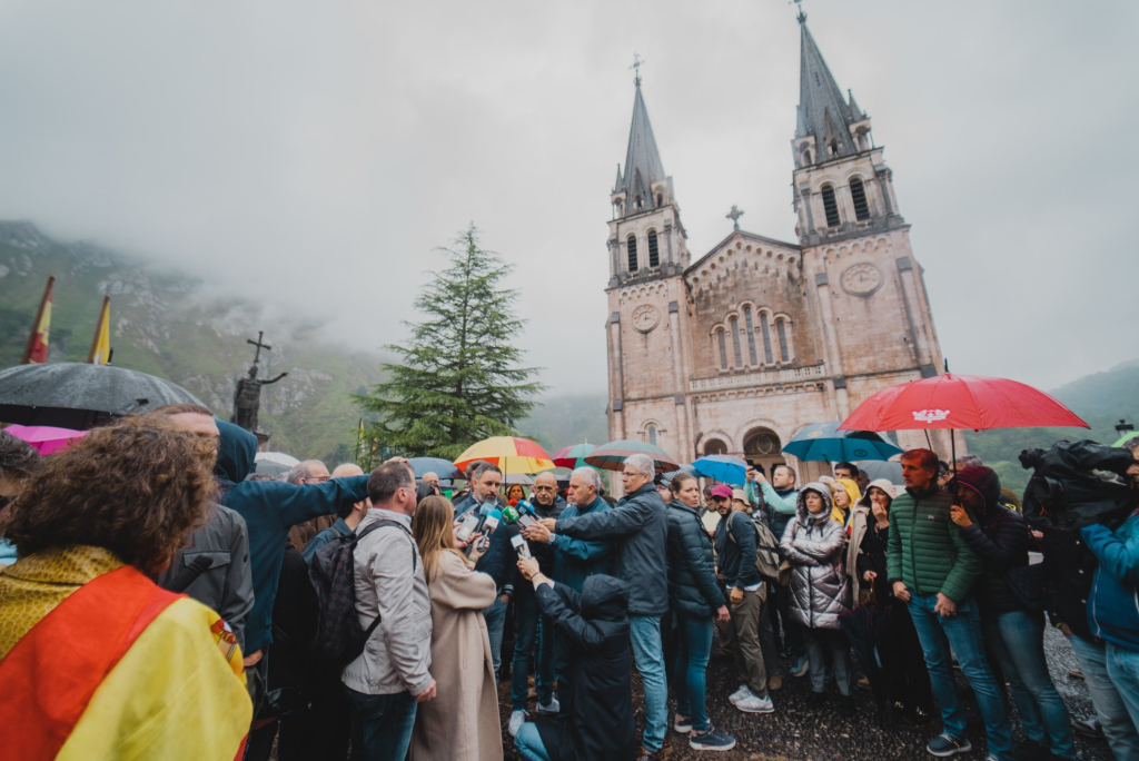 Santiago Abascal en Covadonga Foto: Vox