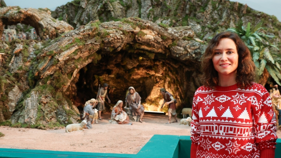 La presidenta de la Comunidad de Madrid, Isabel Díaz Ayuso, inaugura el Belén de Sol. EP