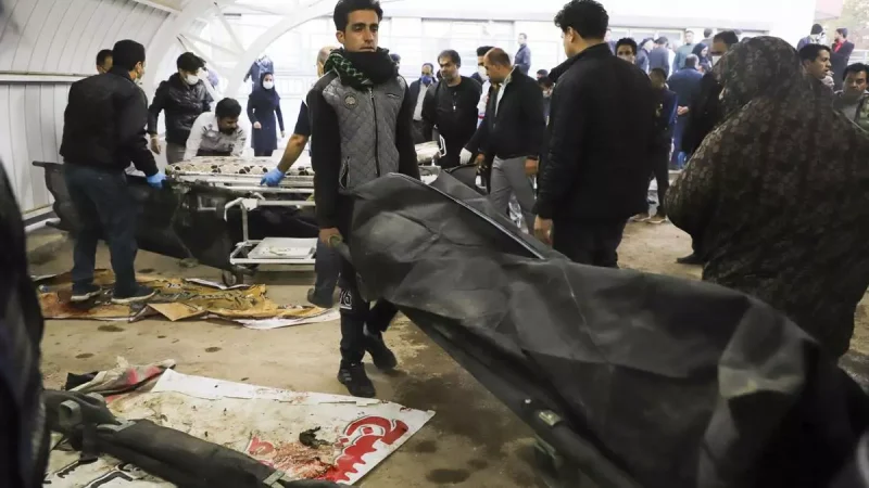 Cuerpos de las victimas del atentado en Kerman en foto del 3 de enero de 2024. EFE/EPA/SARE TAJALLI