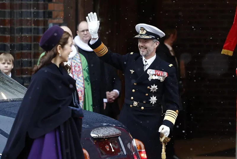 Los reyes Federico y Mary, a su llegada este domingo a la catedral de Aarhus para participar en una misa de acción de gracias.MIKKEL BERG PEDERSENEFE