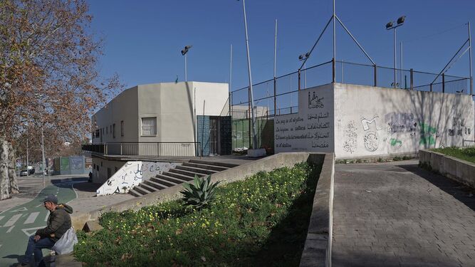 Exterior de la mezquita Omar Ibnu Ijattab en la Avenida Gesto por la Paz de Algeciras. / Erasmo Fenoy