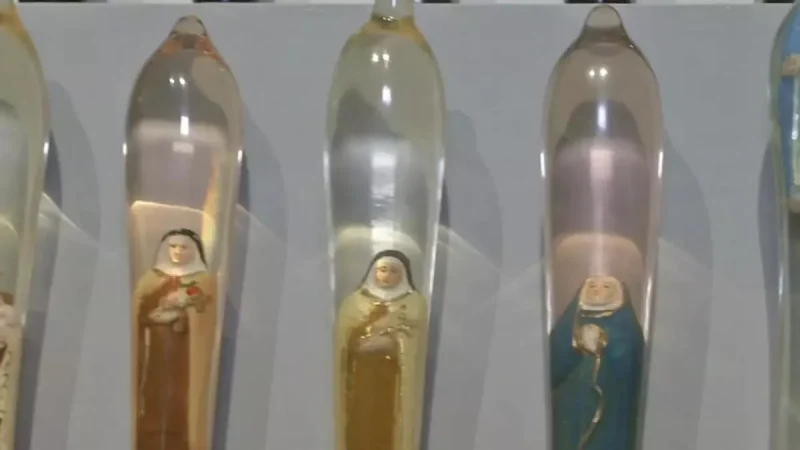 Imagen de la exposición 'Poéticas del deseo', de José L. Luzardo, difundida por Abogados Cristianos.