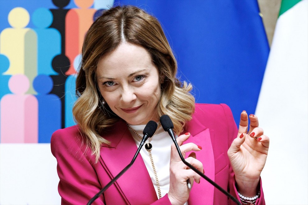La primera ministra italiana Giorgia Meloni se dirige a los medios en una rueda de prensa en Roma, a 12 de abril de 2024. — Roberto Monaldo / Europa Press