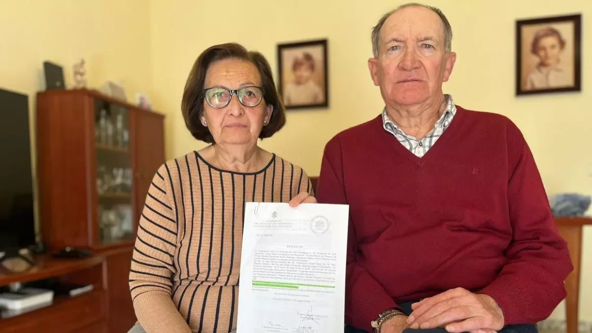 Ildefonso Portillo y Carmen Guerrero, en su casa. P. E.