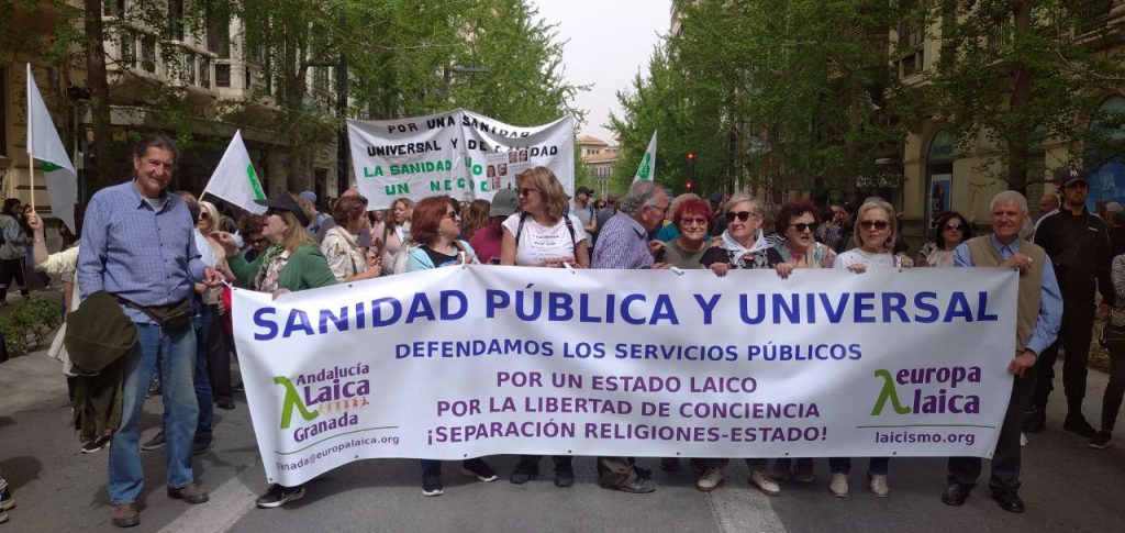 Granada Laica en la manifestación por una sanidad pública el domingo siete de abril de 2024