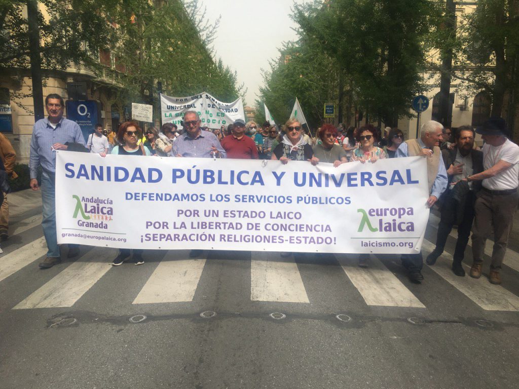 Granada Laica en la manifestación por una sanidad pública el domingo siete de abril de 2024