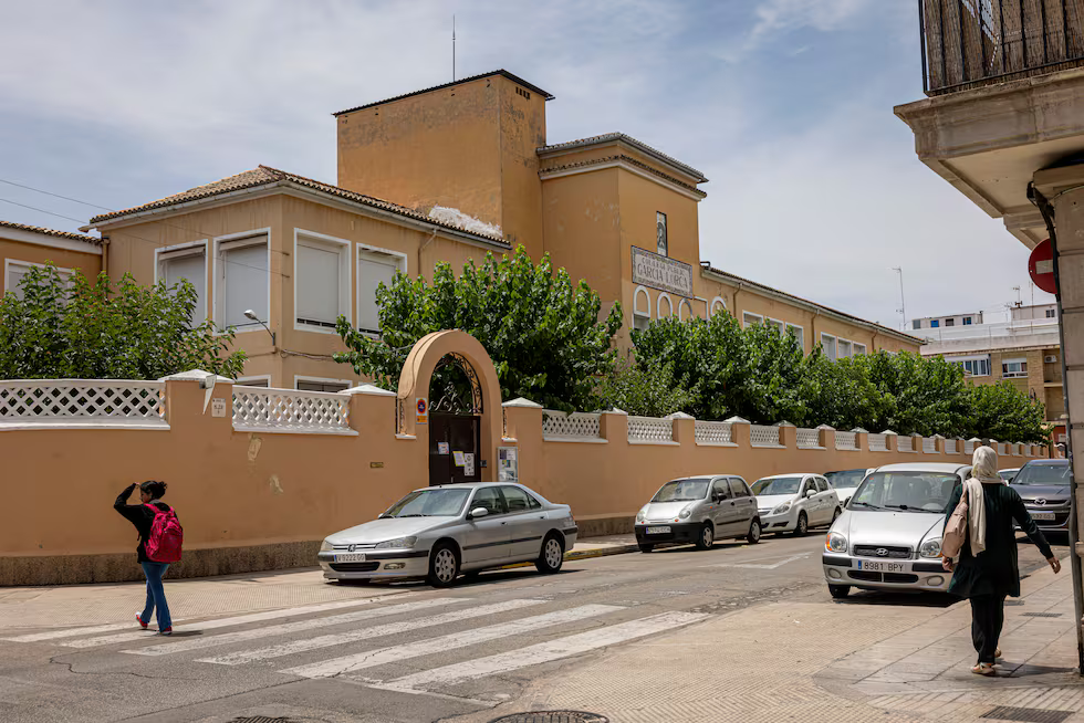 En la imagen, el CEIP García Lorca, de Alzira.Mònica Torres