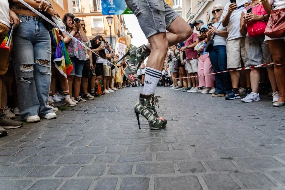 Foto de archivo de uno de los participantes de la carrera de tacones en Madrid. — Carlos Luján / Europa Press