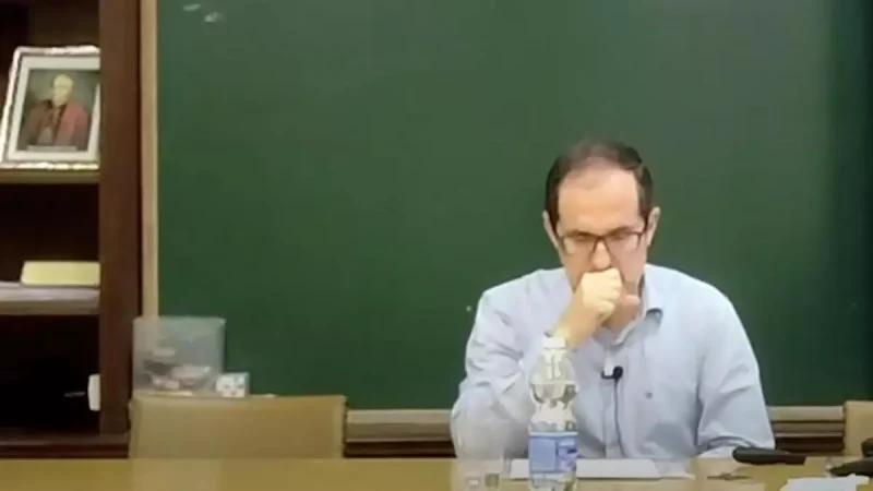 Federico M. V. imparte una charla organizada por la Asociación Católica de Maestros de València.