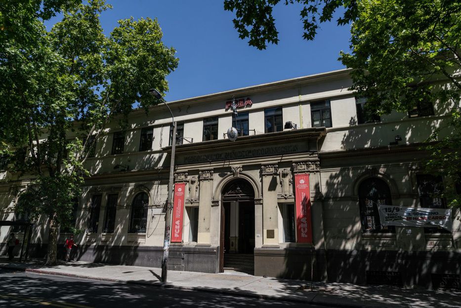 Facultad de Ciencias Económicas y Administración. Foto: Universidad de la República