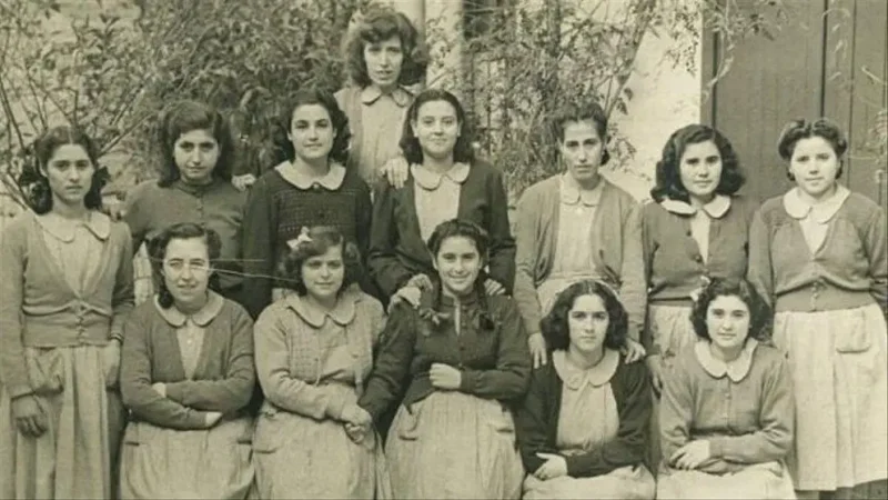 Niñas en un centro de Sevilla dependiente del Patronato de Protección a la Mujer. Imagen tomada de CCOO (*)
