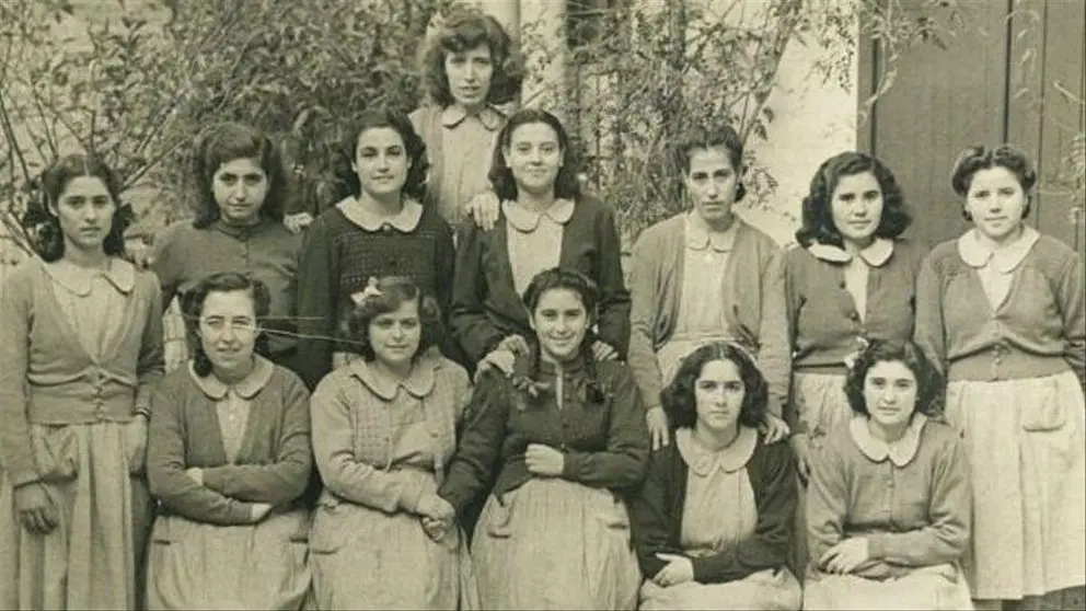 Niñas en un centro de Sevilla dependiente del Patronato de Protección a la Mujer. Imagen tomada de CCOO (*)