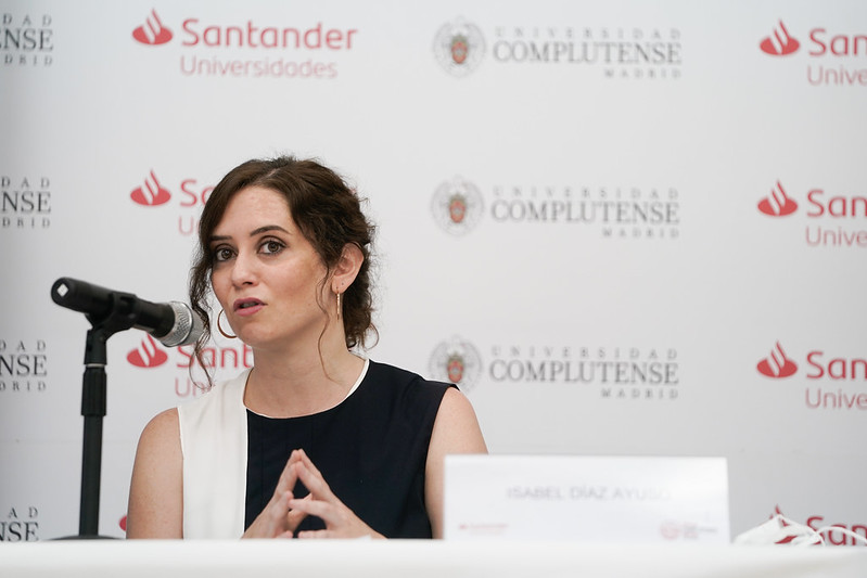La presidenta de la Comunidad de Madrid, Isabel Díaz Ayuso, en un curso de verano de la Universidad Complutense de Madrid