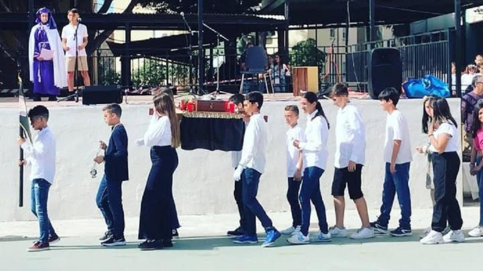 Procesión en el CEIP Neill de Málaga.Instagram