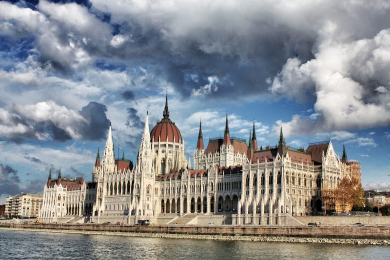 Jorge Gobbi Parlamento húngaro Budapest. Hungría. Foto tomada desde el barco que recorre el Danubio.