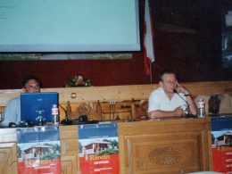 Juan Francisco González Barón durante una conferencia