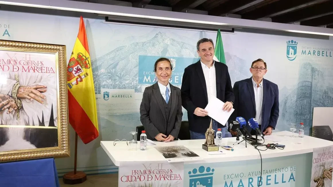 María Luz Aguilar, Félix Romero y José Luis Gómez, en la presentación de los premios. Ayuntamiento de Marbella