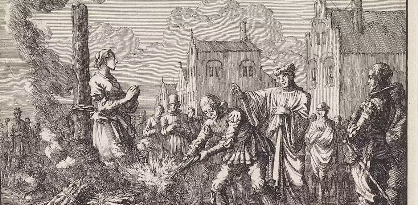 Grabado de Jan Luyken sobre la quema de una mujer inocente. Rijksmuseum
