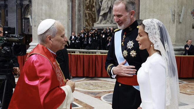 Felipe y Letizia, con Prevost Casa del Rey