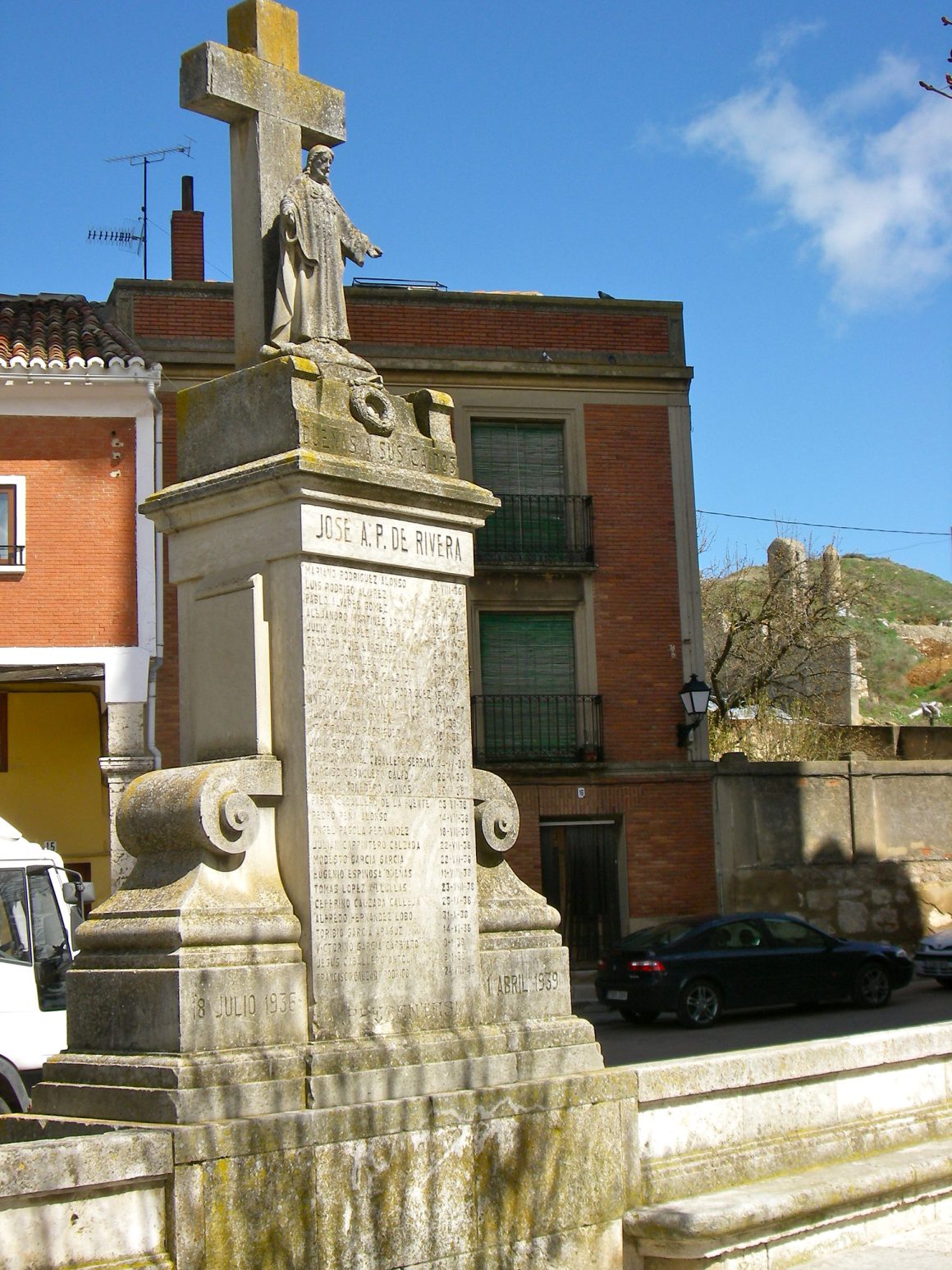 Cruz de los Caídos de Dueñas