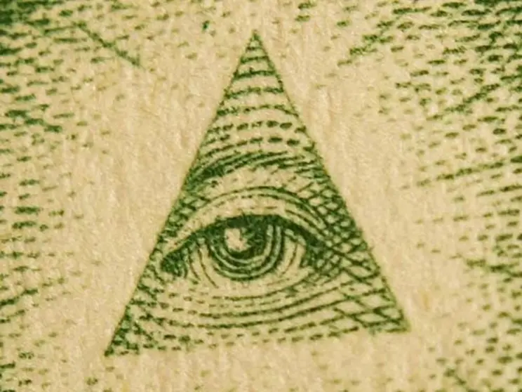 El ojo que todo lo ve, alegoría del poder oculto atribuido a la masonería.